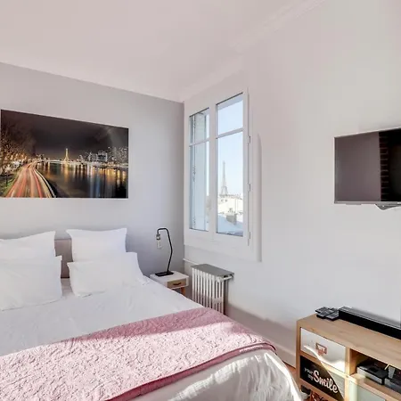 Eiffel Tower View Terrace Saint Germain Des Pres Guest house 4*